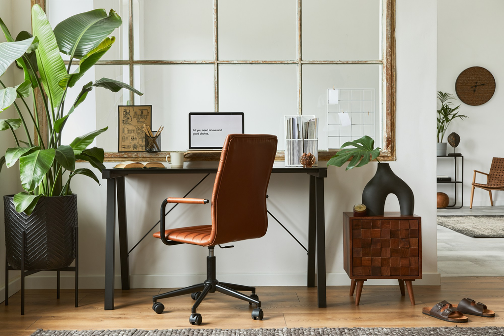 10 Work from Home Office Essentials to Set Up a Perfect Workstation