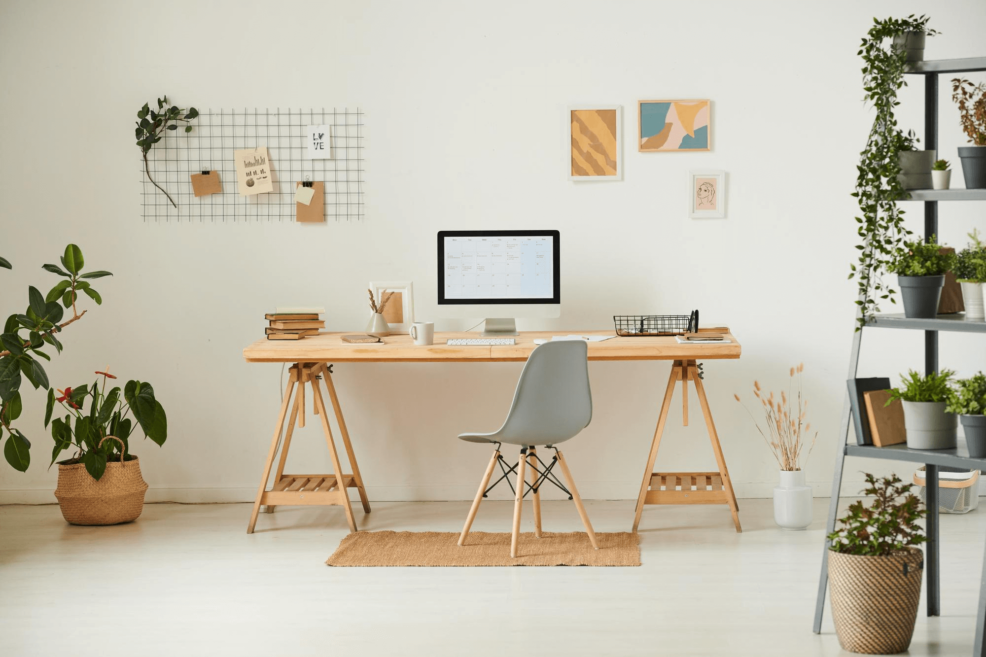 Minimalist Home office setup 